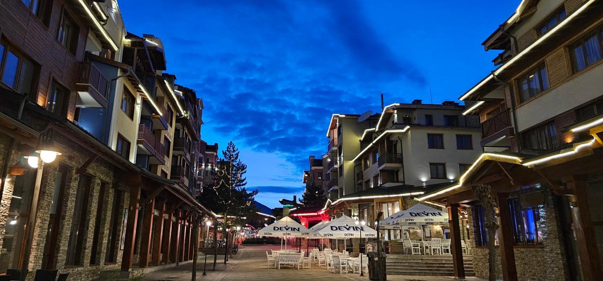 Green Peaks Suite In Pirin Golf & County Club Ράζλογκ Εξωτερικό φωτογραφία