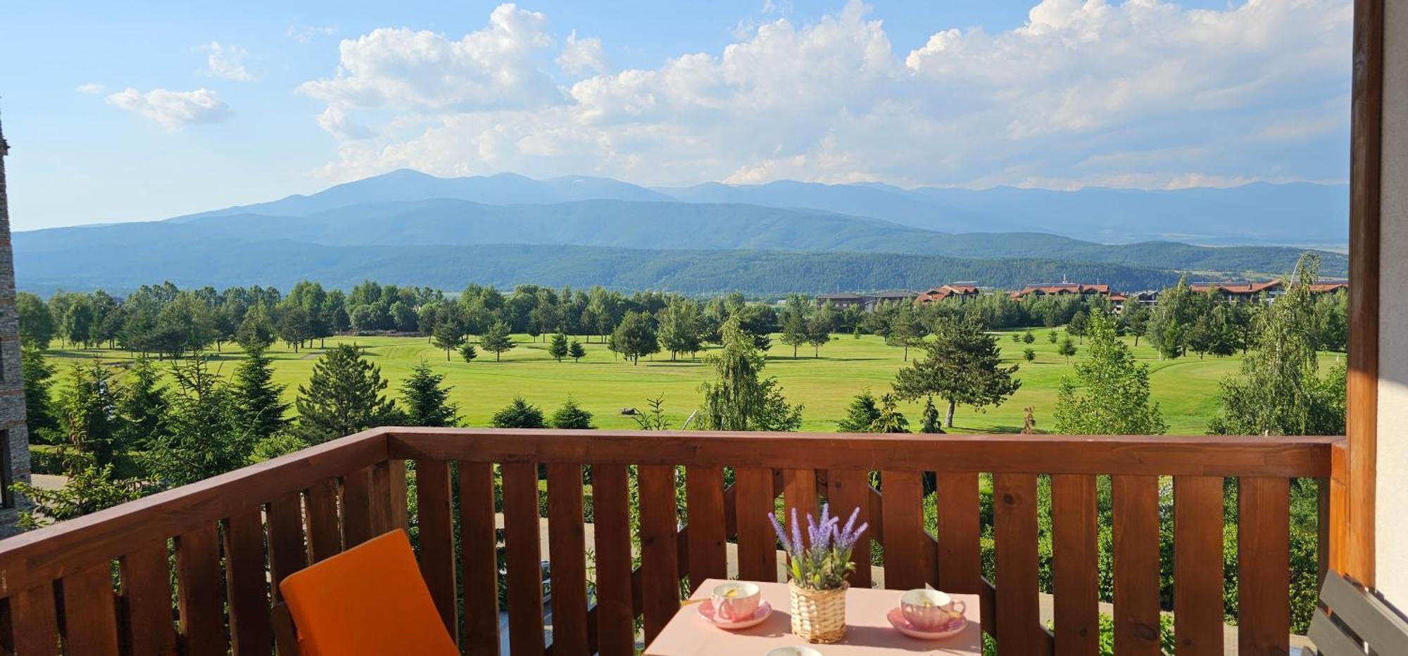 Green Peaks Suite In Pirin Golf & County Club Ράζλογκ Εξωτερικό φωτογραφία